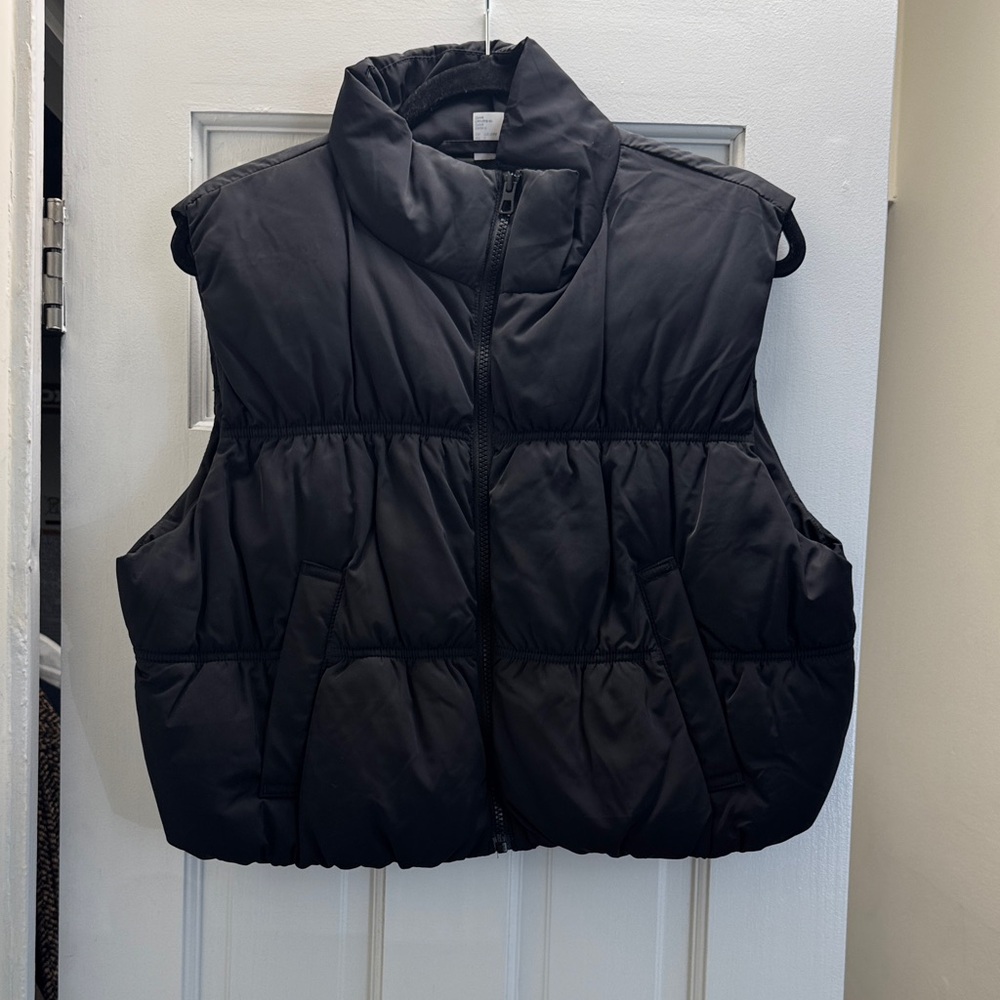 Black puffer vest